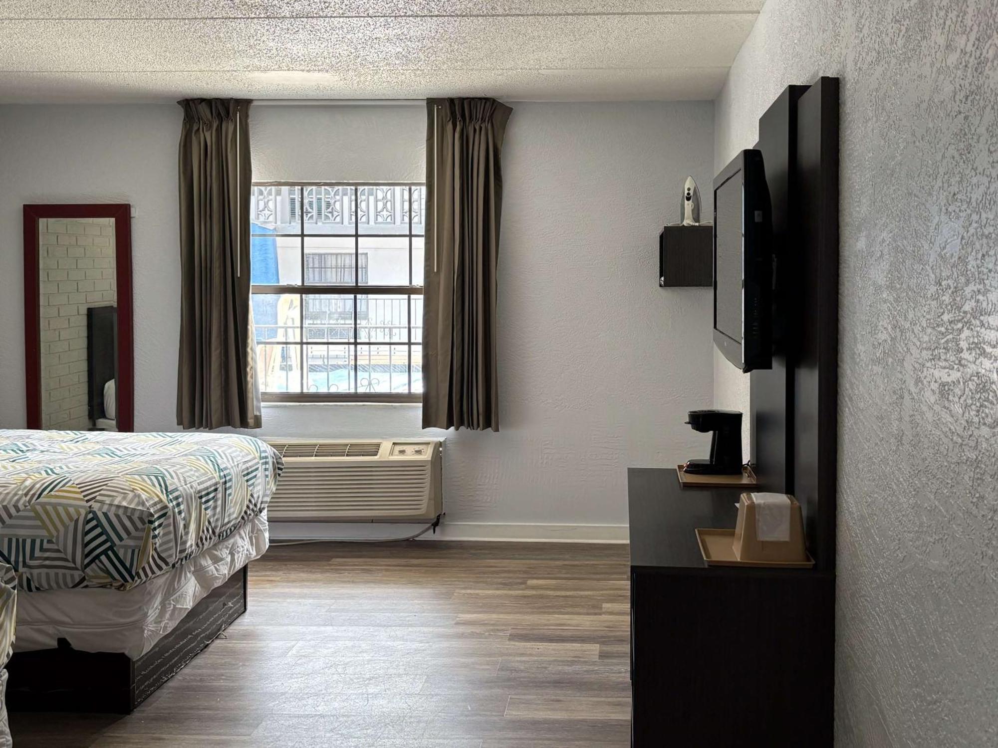 Motel 6 Tallahassee, Fl North Monroe Экстерьер фото