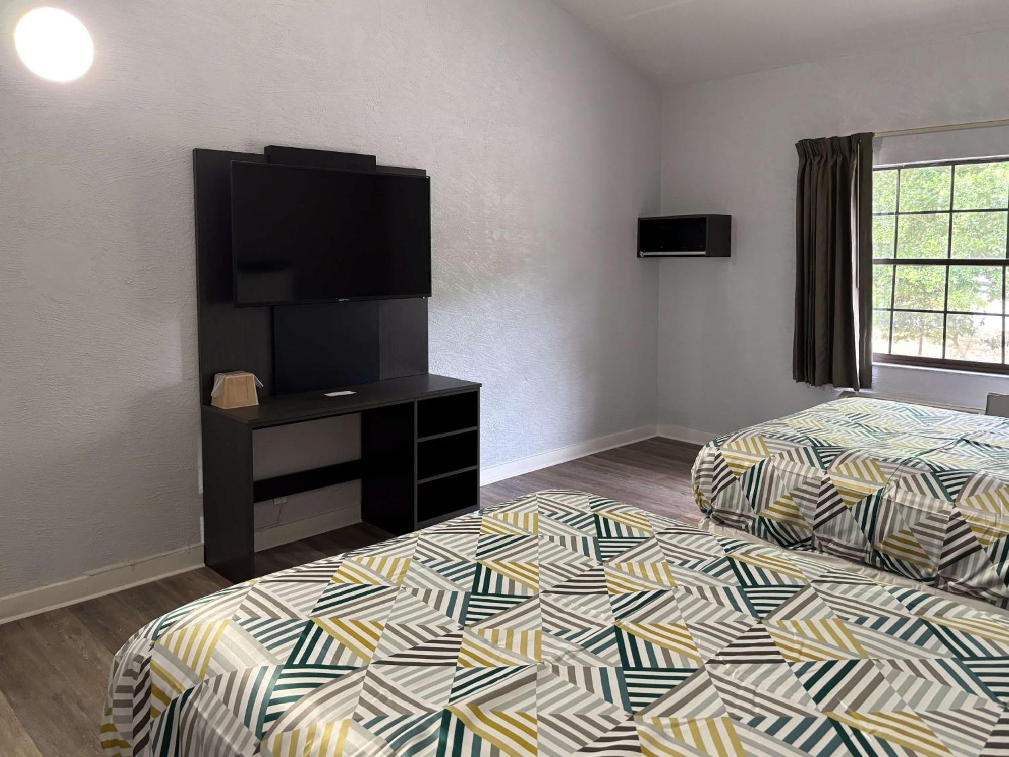 Motel 6 Tallahassee, Fl North Monroe Экстерьер фото