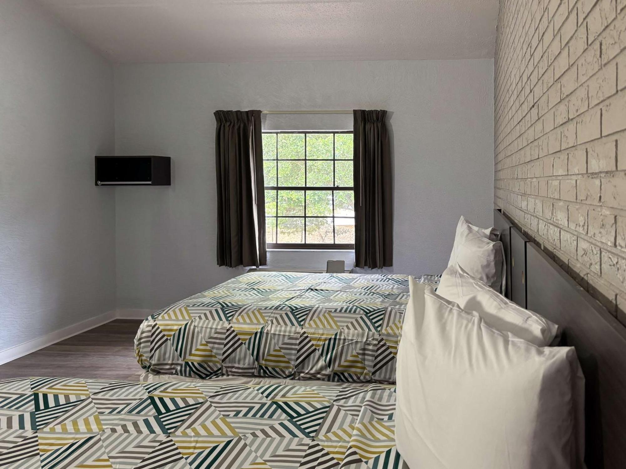 Motel 6 Tallahassee, Fl North Monroe Экстерьер фото