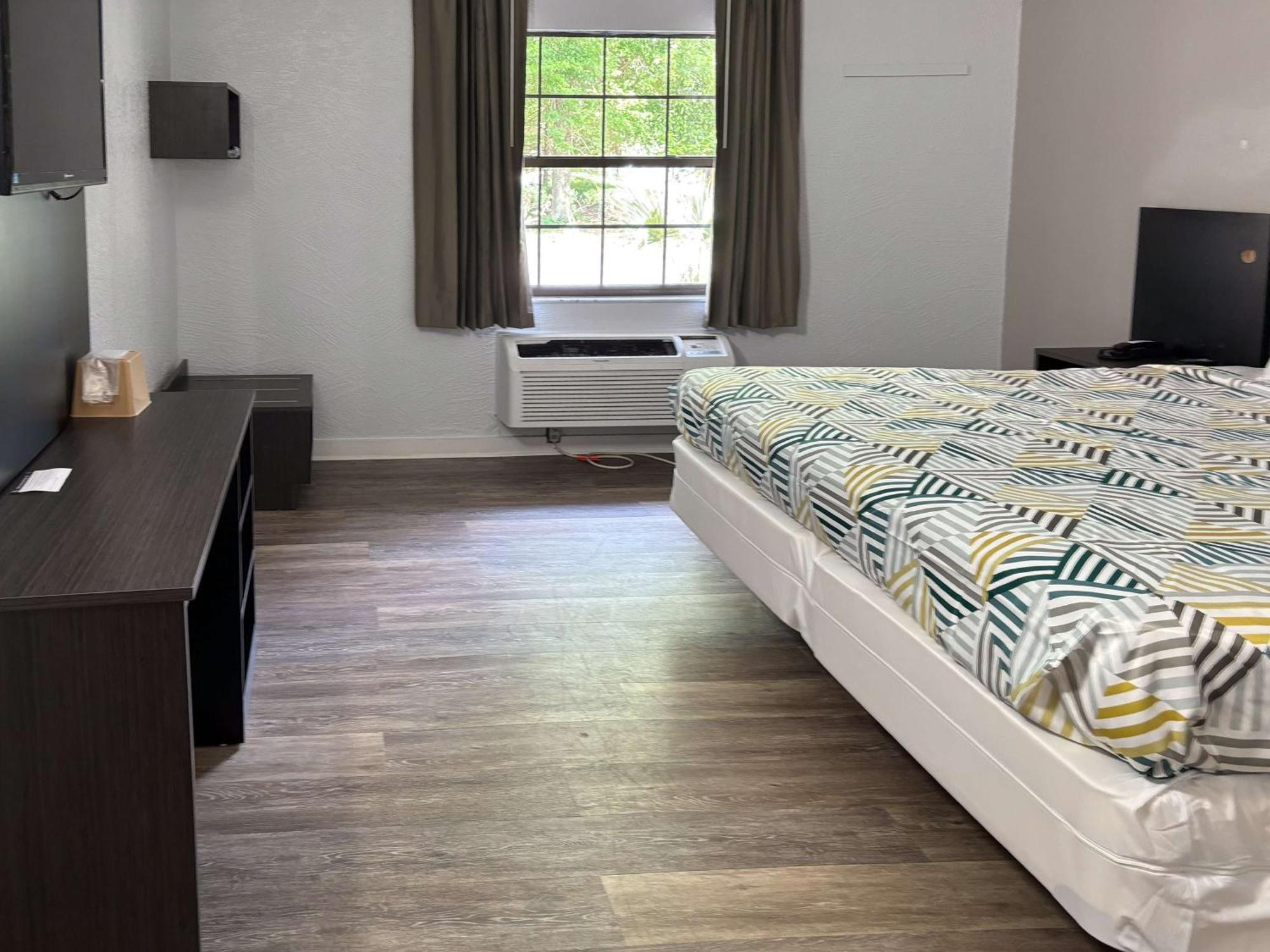 Motel 6 Tallahassee, Fl North Monroe Экстерьер фото