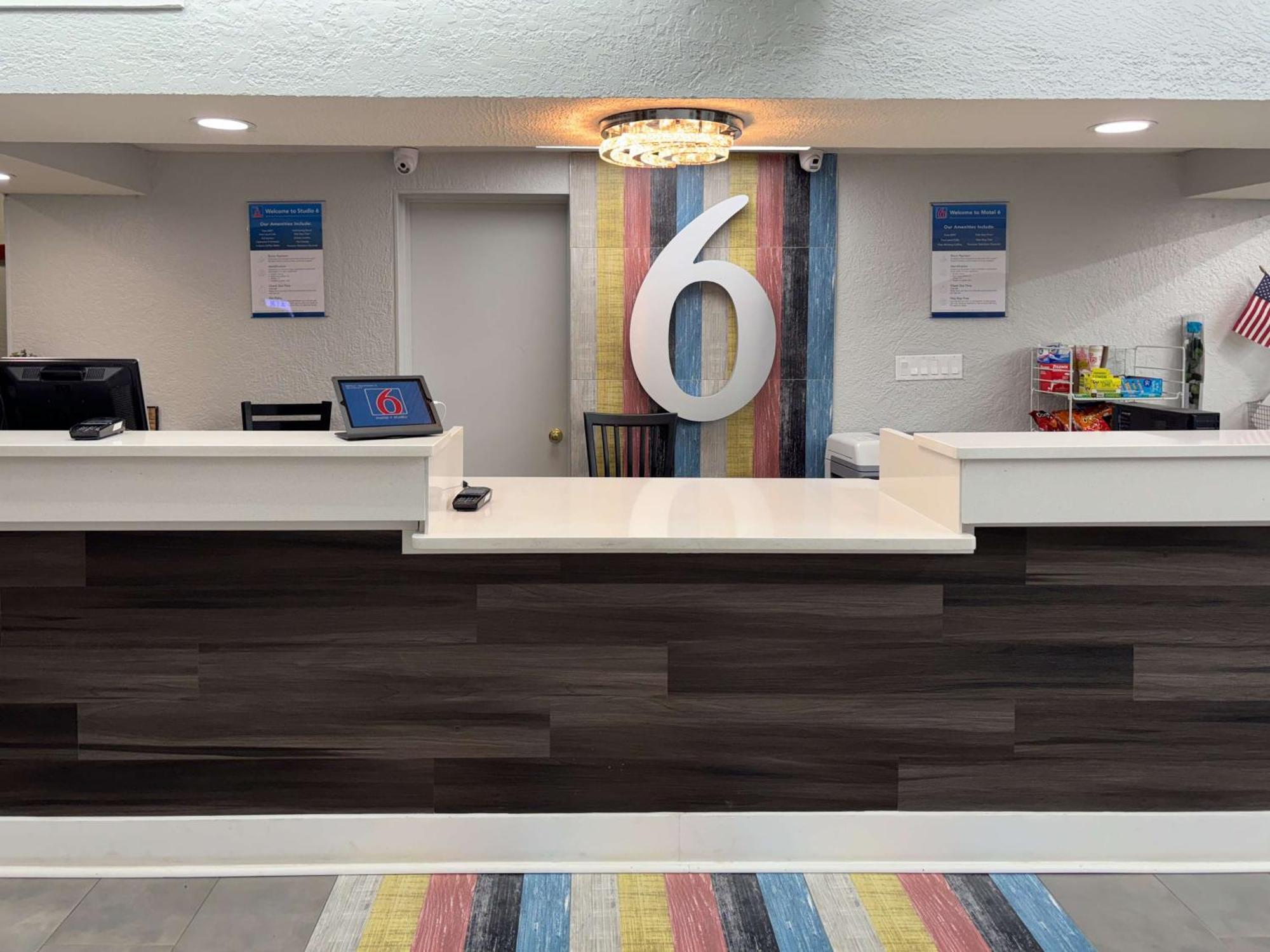 Motel 6 Tallahassee, Fl North Monroe Экстерьер фото