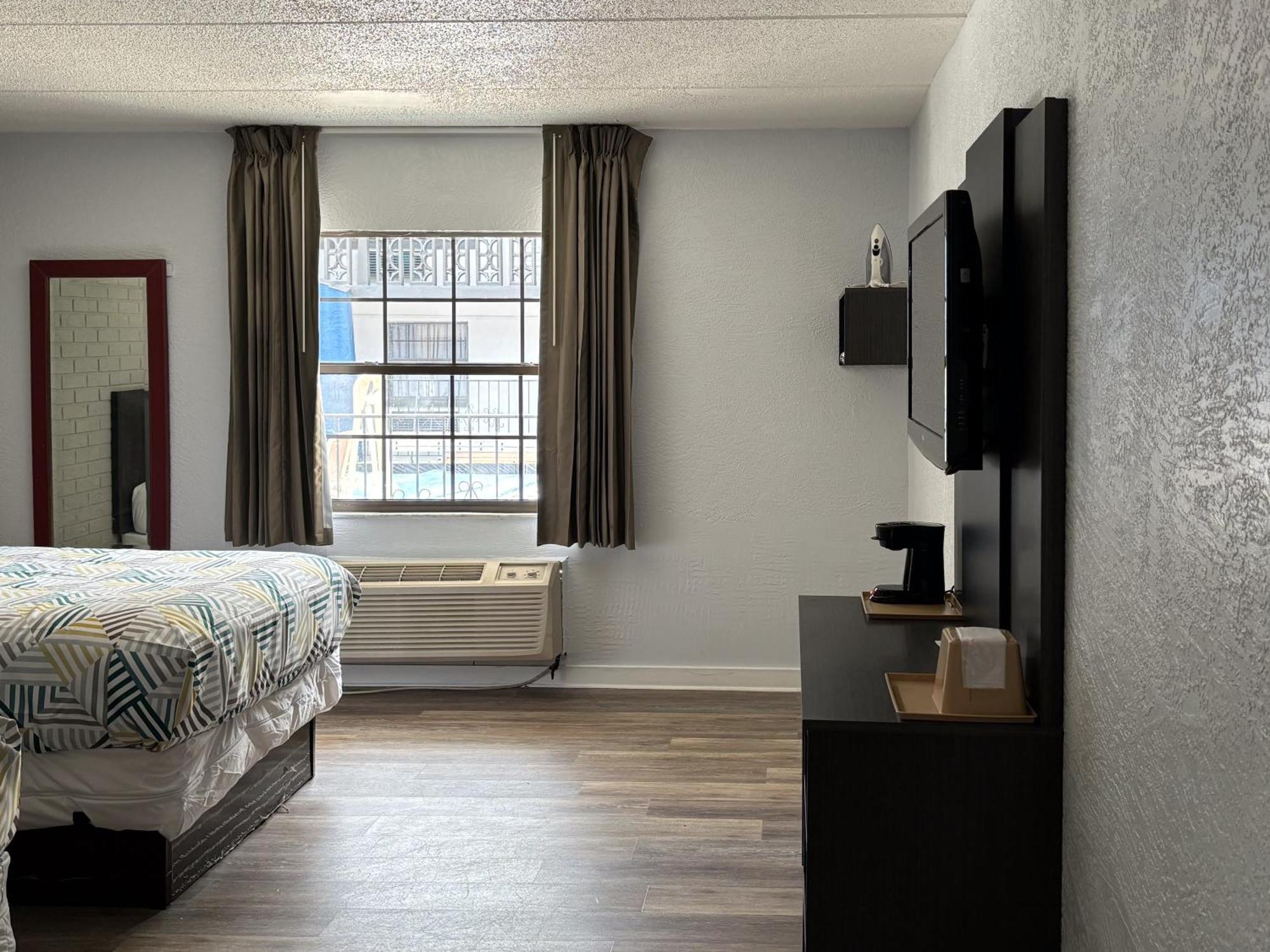 Motel 6 Tallahassee, Fl North Monroe Экстерьер фото