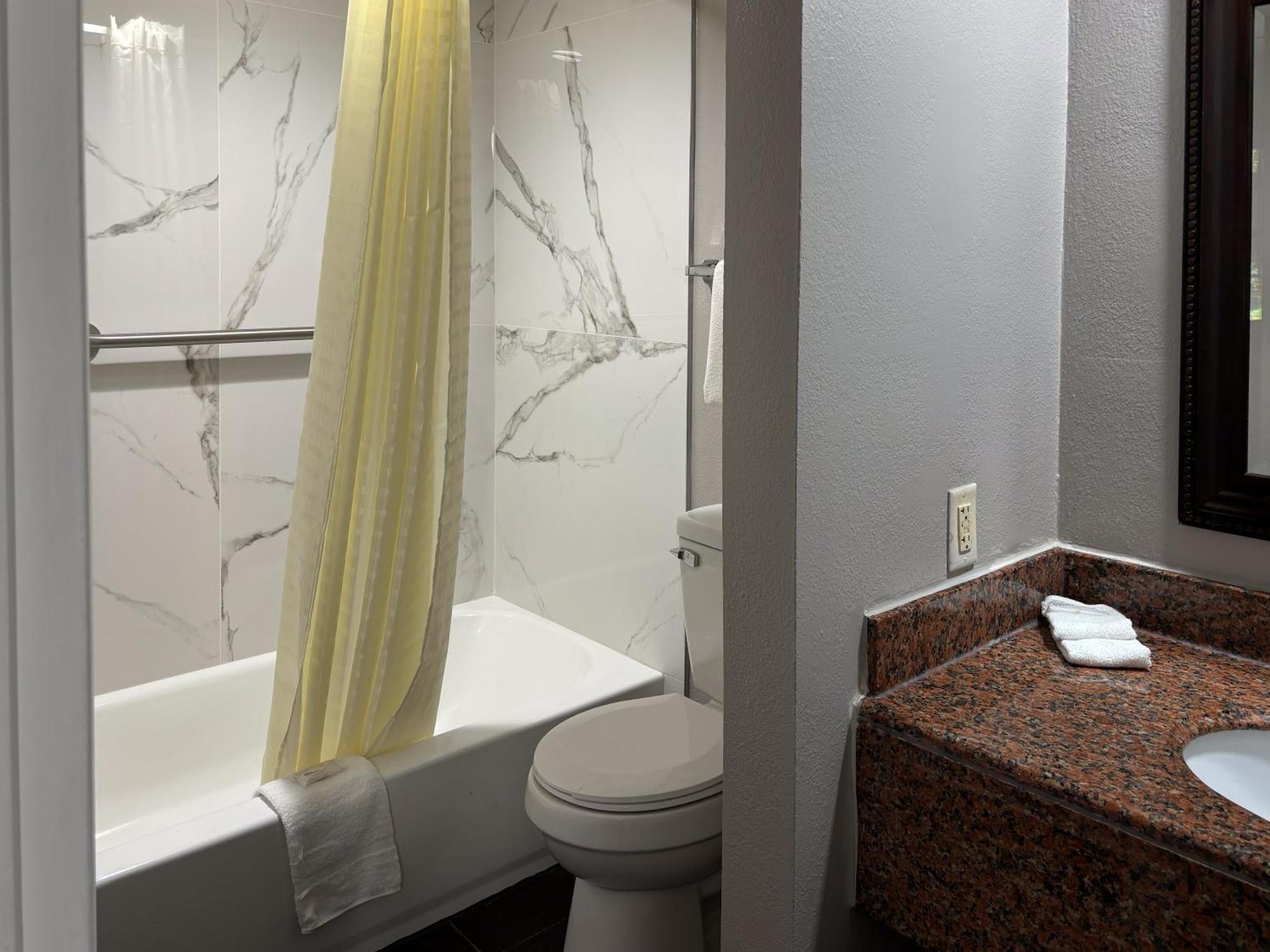 Motel 6 Tallahassee, Fl North Monroe Экстерьер фото