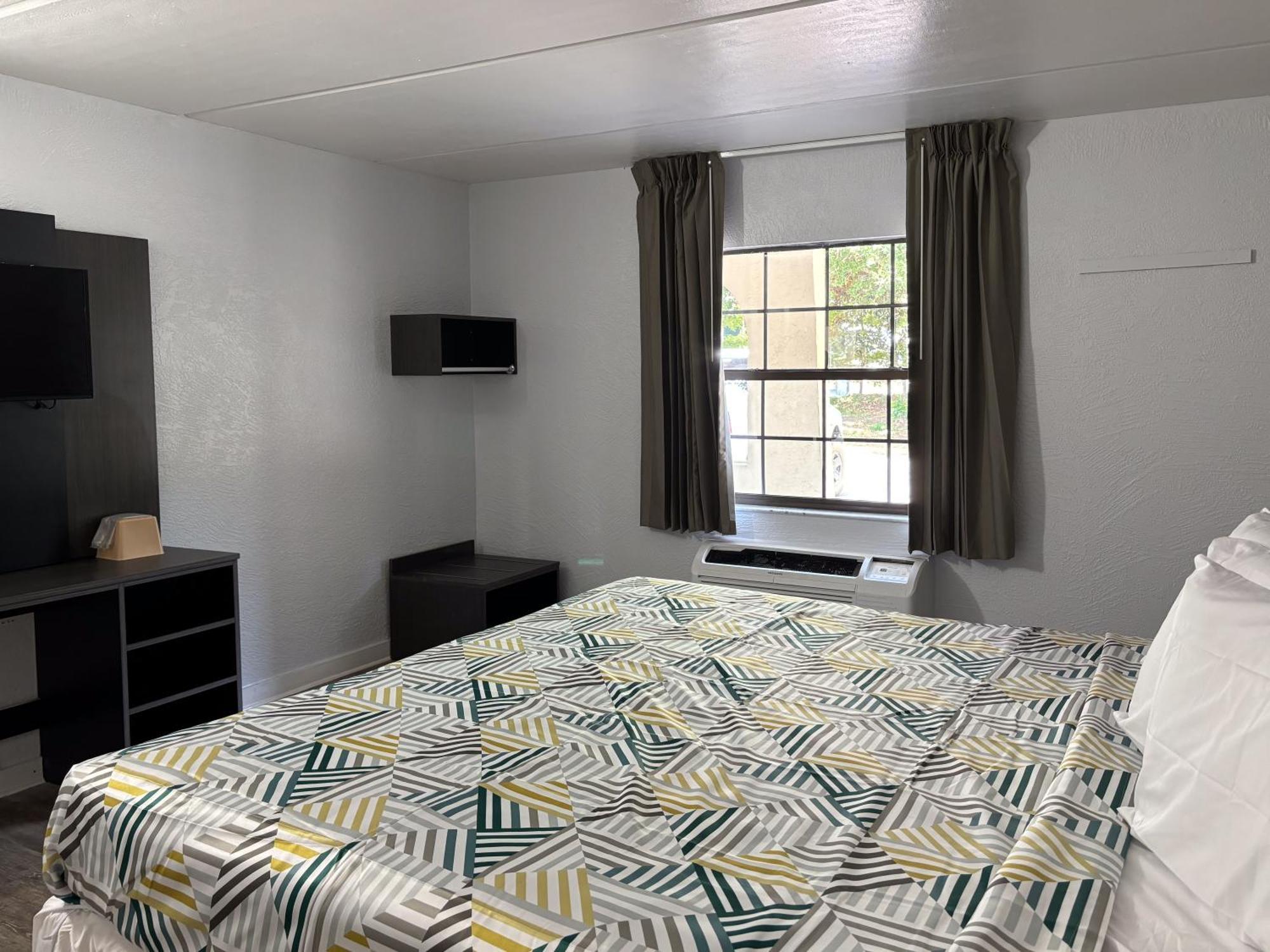 Motel 6 Tallahassee, Fl North Monroe Экстерьер фото