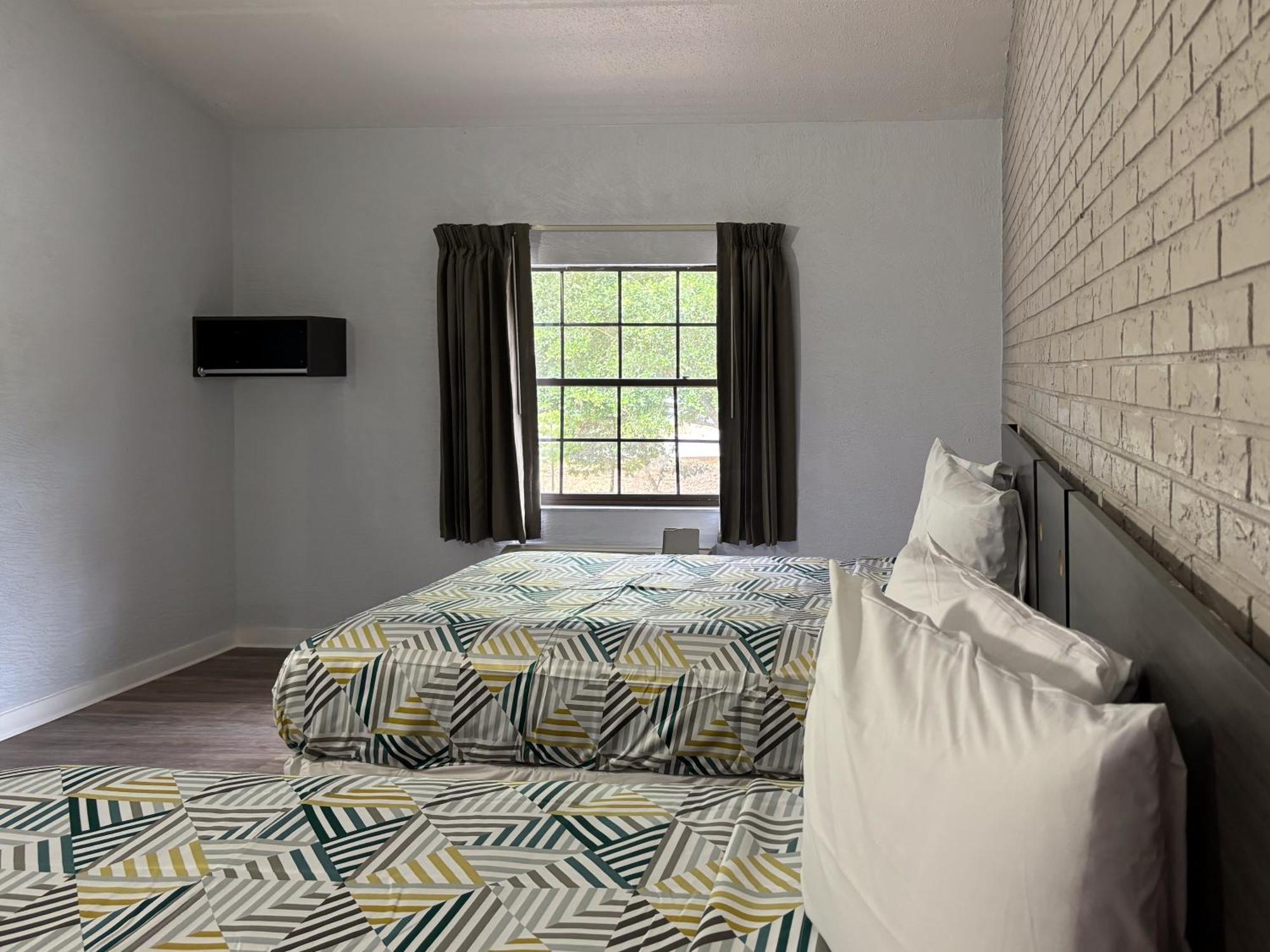 Motel 6 Tallahassee, Fl North Monroe Экстерьер фото