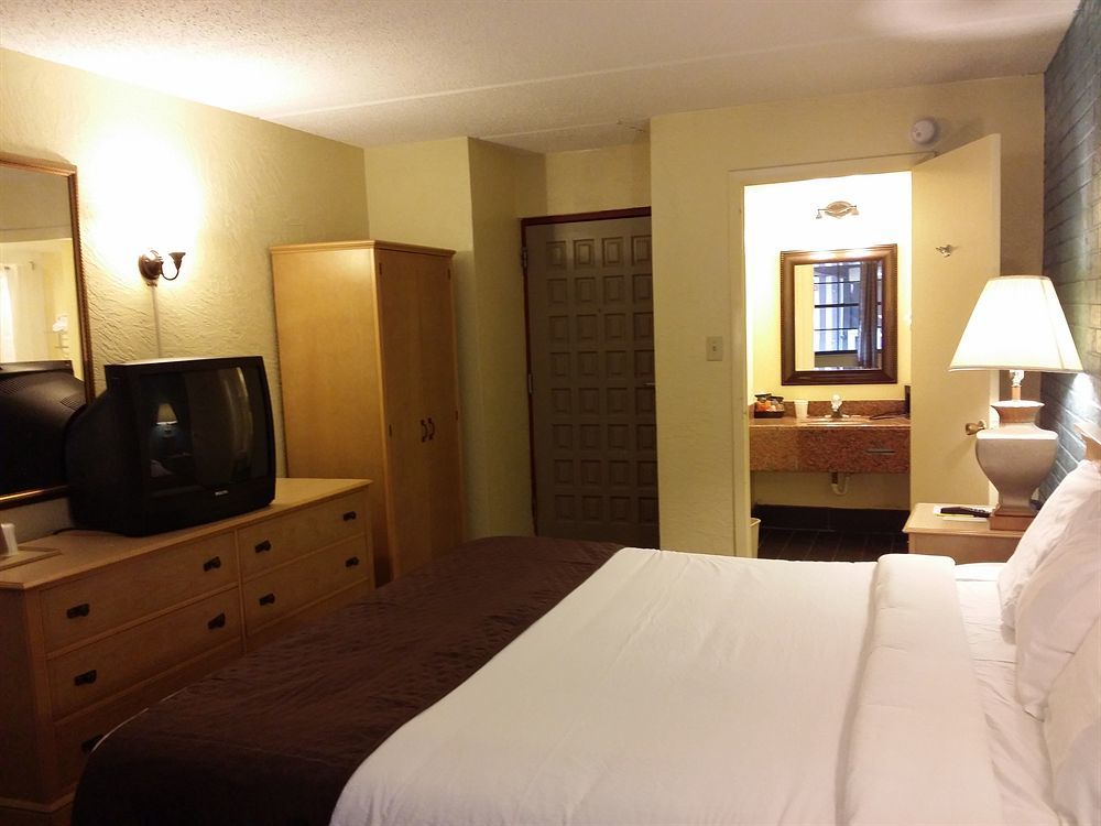 Motel 6 Tallahassee, Fl North Monroe Экстерьер фото