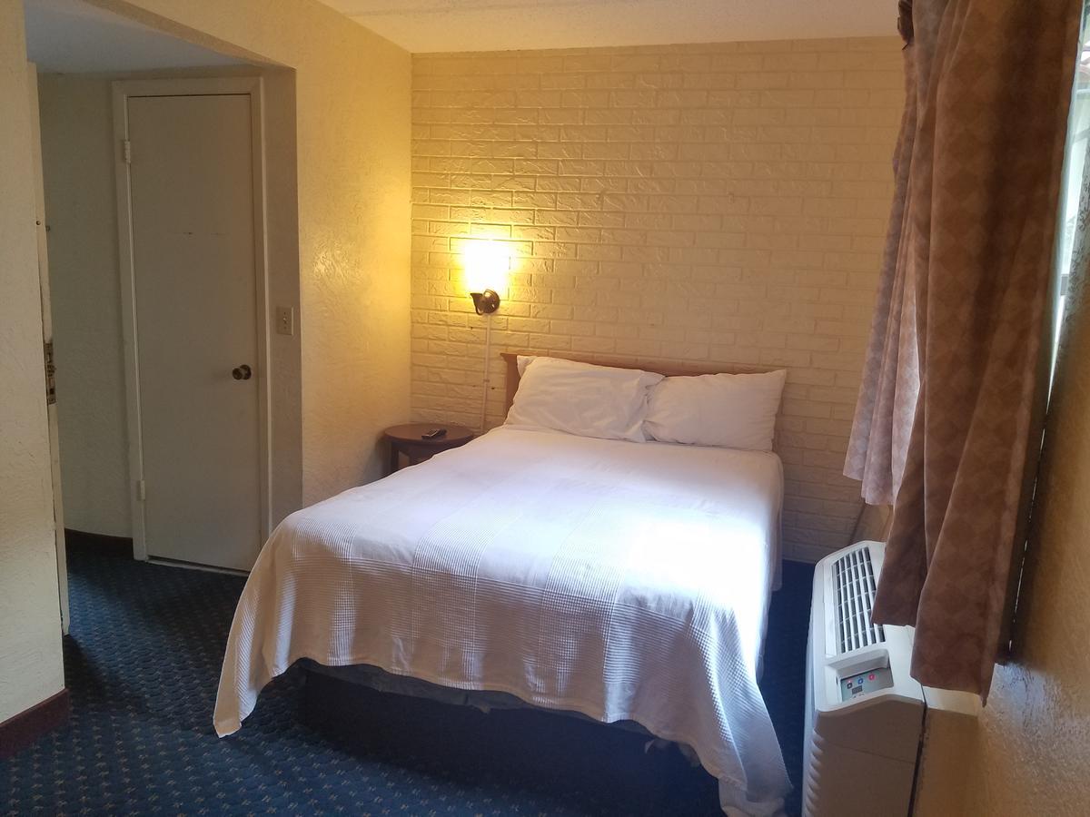 Motel 6 Tallahassee, Fl North Monroe Экстерьер фото