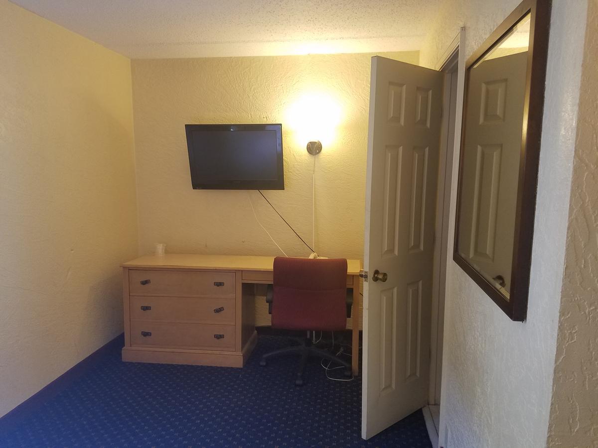 Motel 6 Tallahassee, Fl North Monroe Экстерьер фото