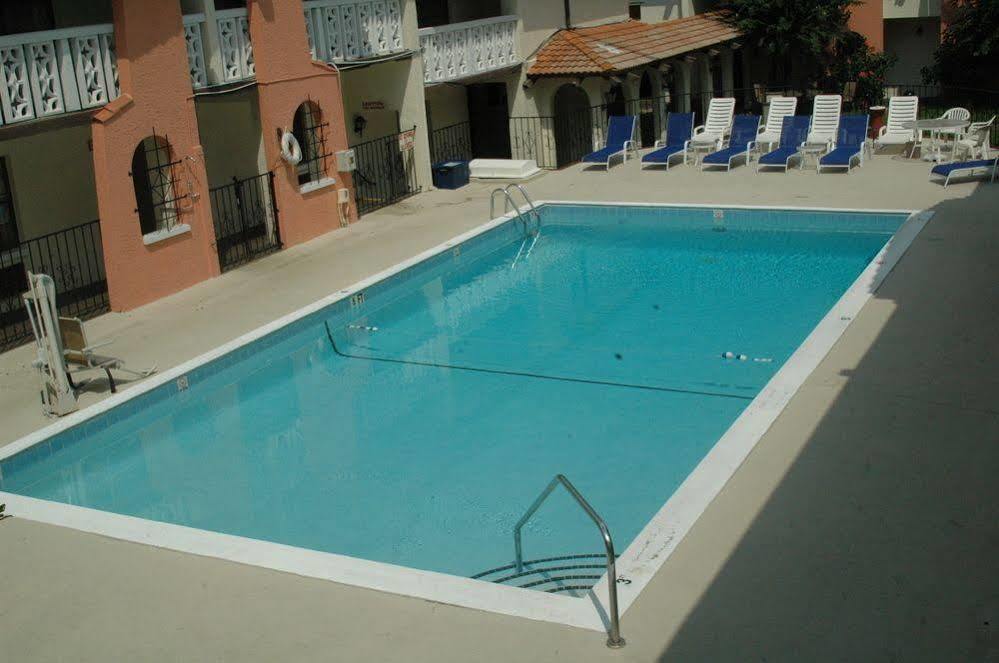 Motel 6 Tallahassee, Fl North Monroe Экстерьер фото