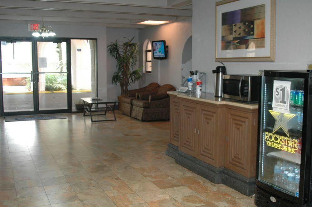 Motel 6 Tallahassee, Fl North Monroe Экстерьер фото